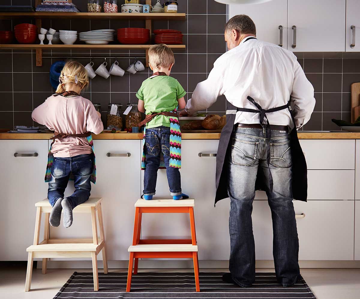 ikea-cooking-with-parents